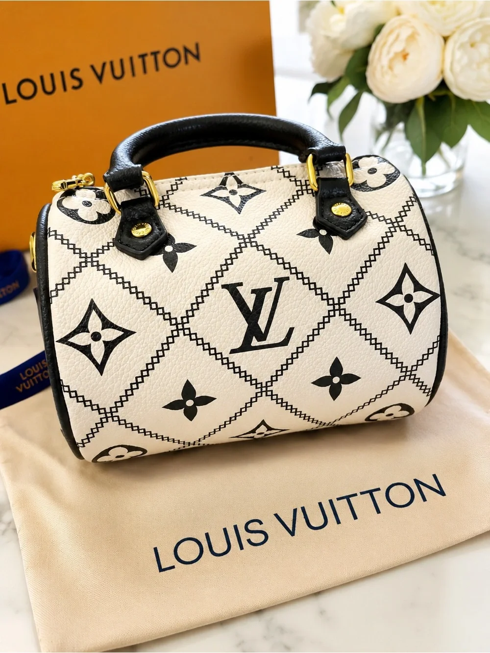 Inspo mini bag! - Picture 1 of 8